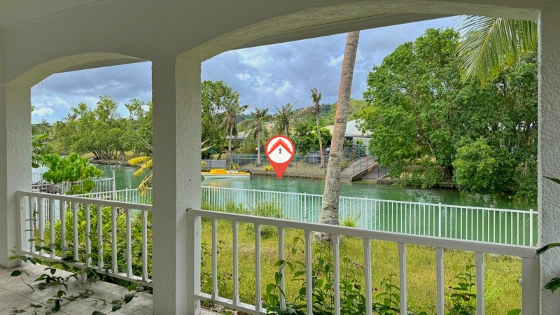 Lagoon-front Family Rental