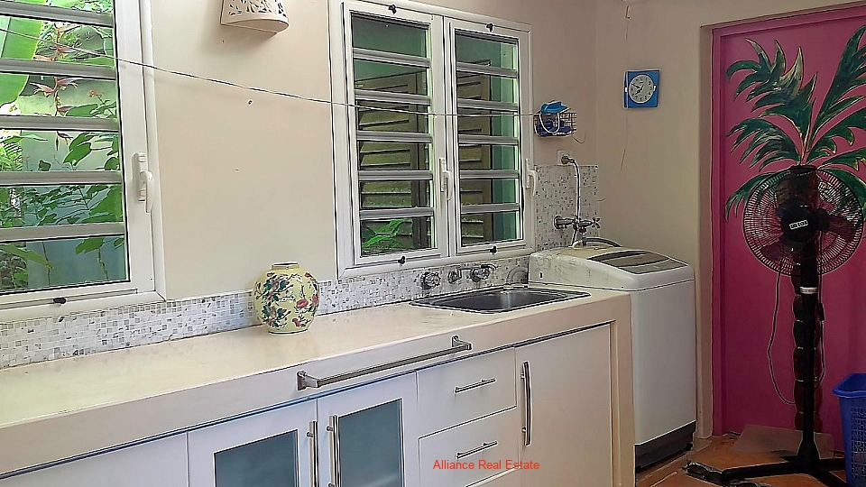 Erakor Lagoon-side Rental