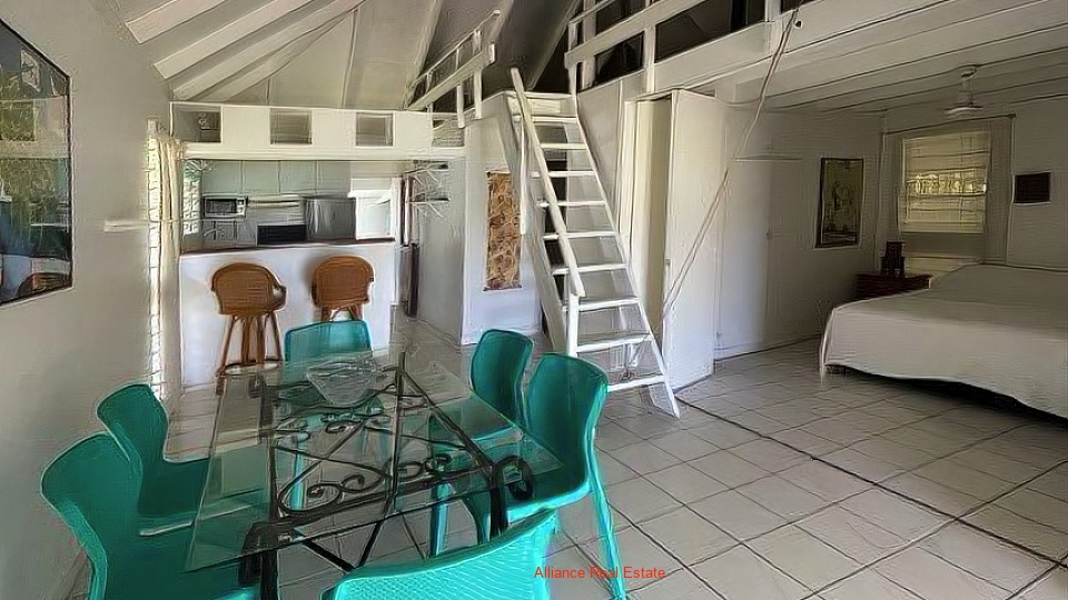 Lagoonside Privacy Plus