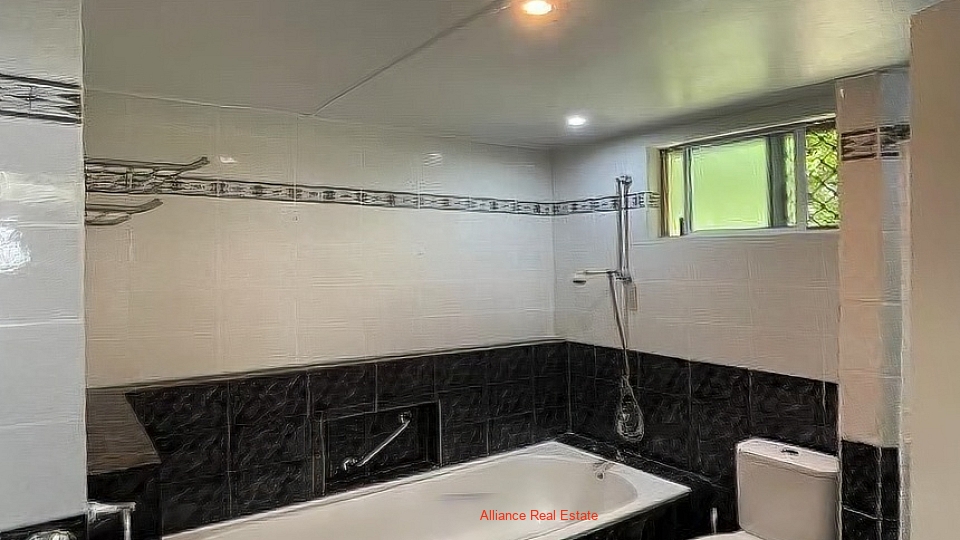 Lagoonside Privacy Plus