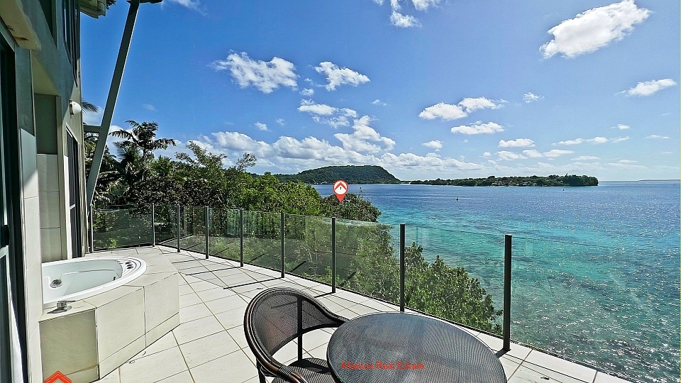 Luxury 3 Floor Island Penthouse Apartment